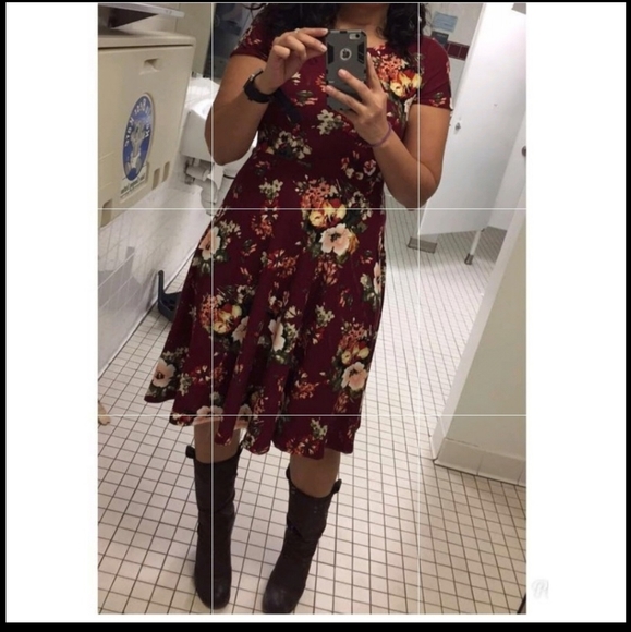 Flower dress - Picture 6 of 6